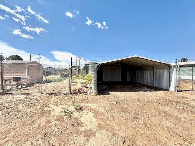 1401 S Cherry St Pecos, TX 79772 - Thumbnail 5