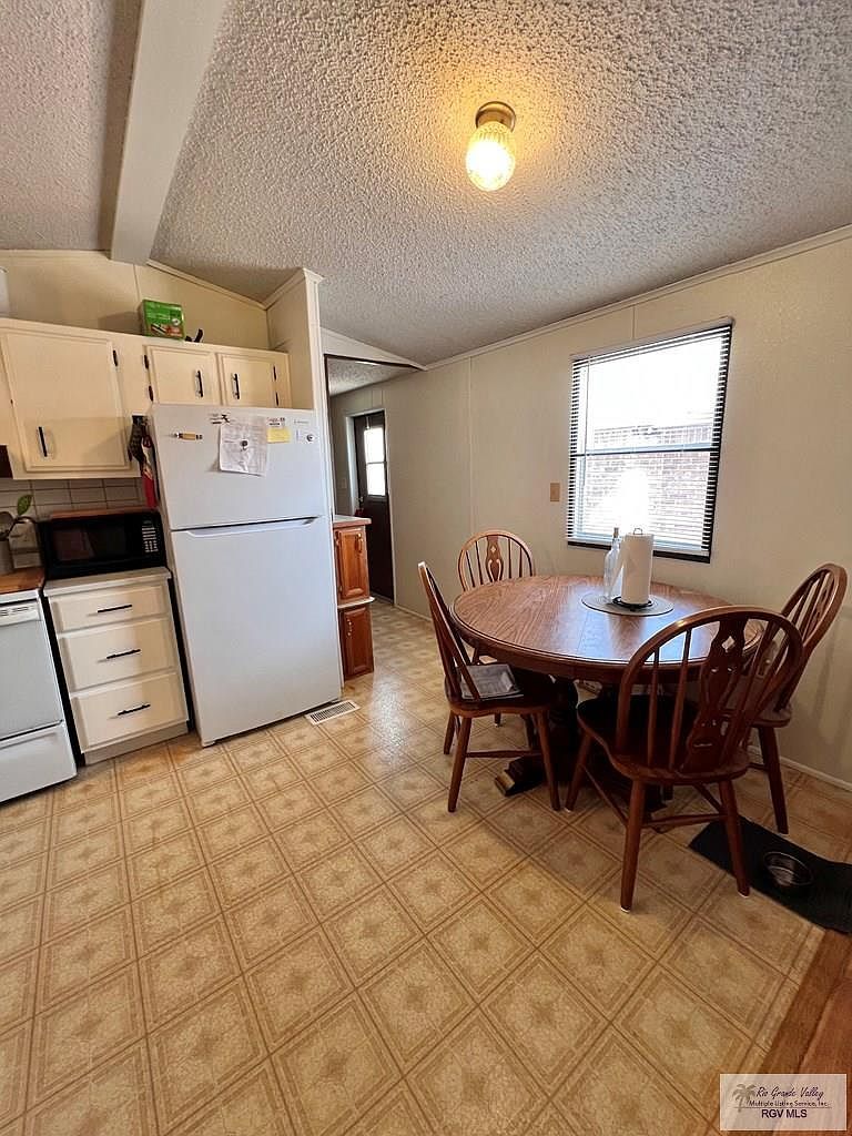 4325 Kansas St Combes, TX 78535 - Thumbnail 5