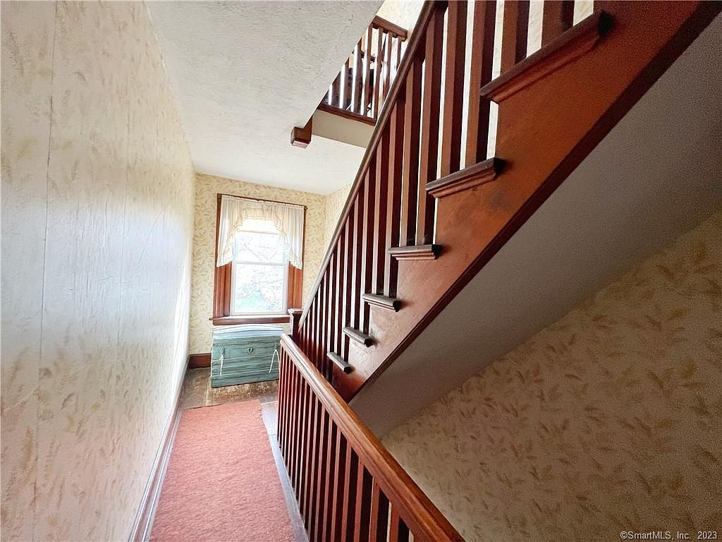 18 Kelsey St New Britain, CT 06051 - Thumbnail 5