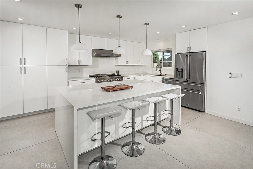 7741 Variel Ave Canoga Park, CA 91304 - Thumbnail 5