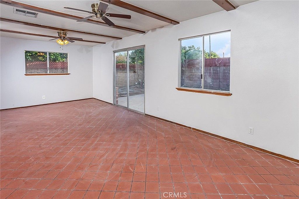 7915 Owensmouth Ave Canoga Park, CA 91304 - Thumbnail 5