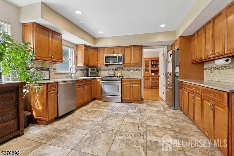 101 Pergola Ave Monroe Township, NJ 08831 - Thumbnail 5