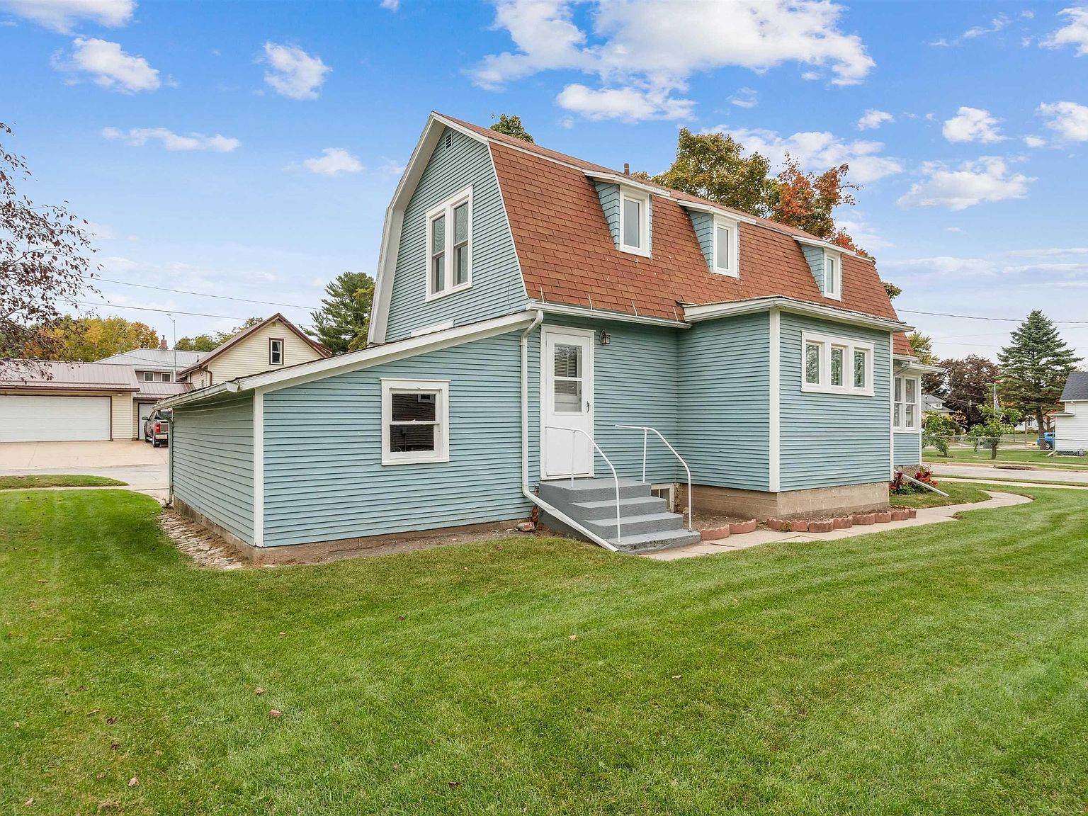 303 5th St SW Waukon, IA 52172 - Thumbnail 5