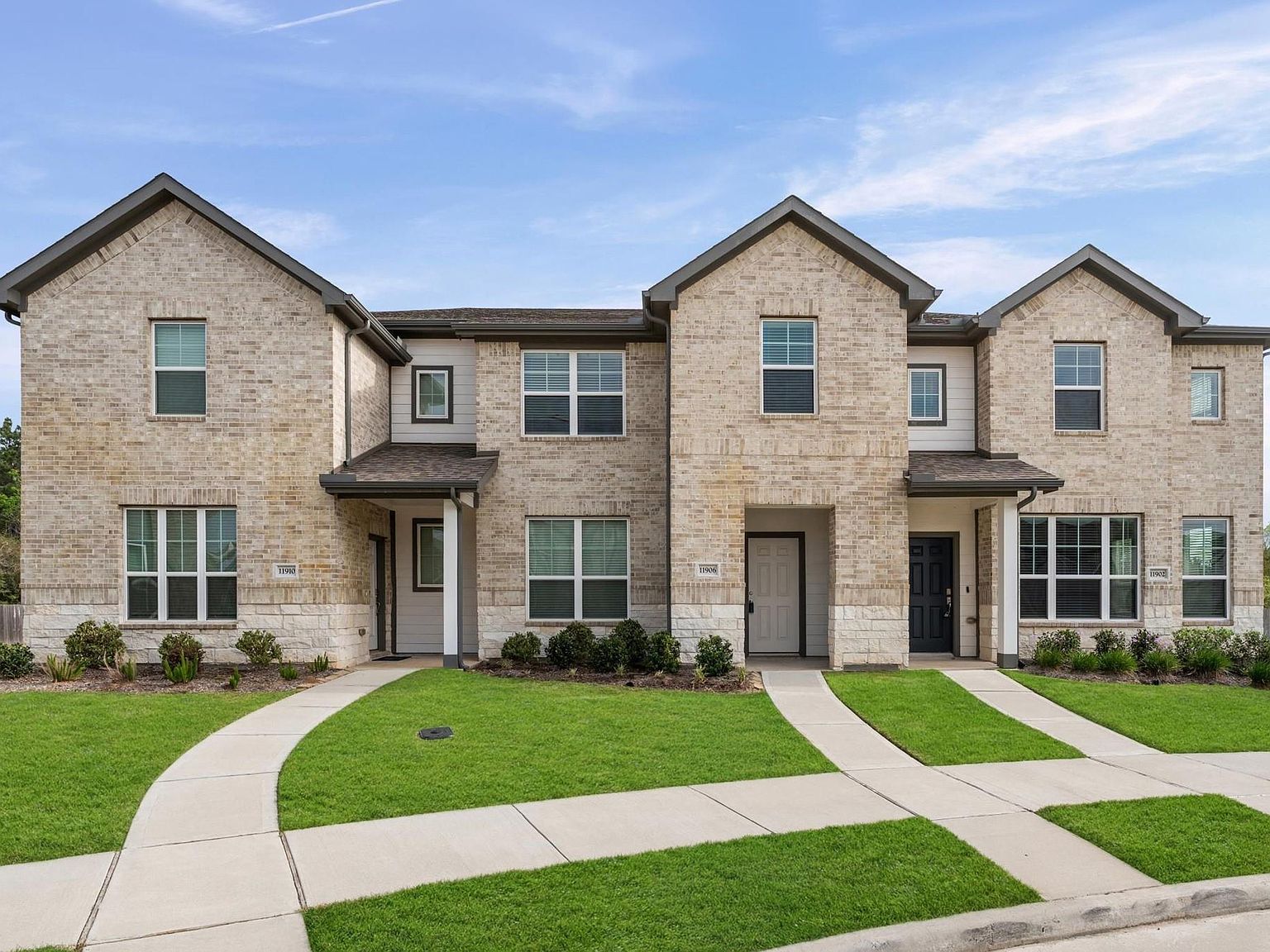 11906 Amber Oak Way Building 4 Tomball, TX 77375 - Thumbnail 5