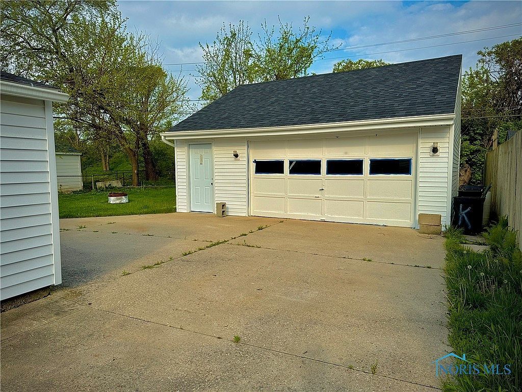 5829 Viramar Rd Toledo, OH 43611 - Thumbnail 5