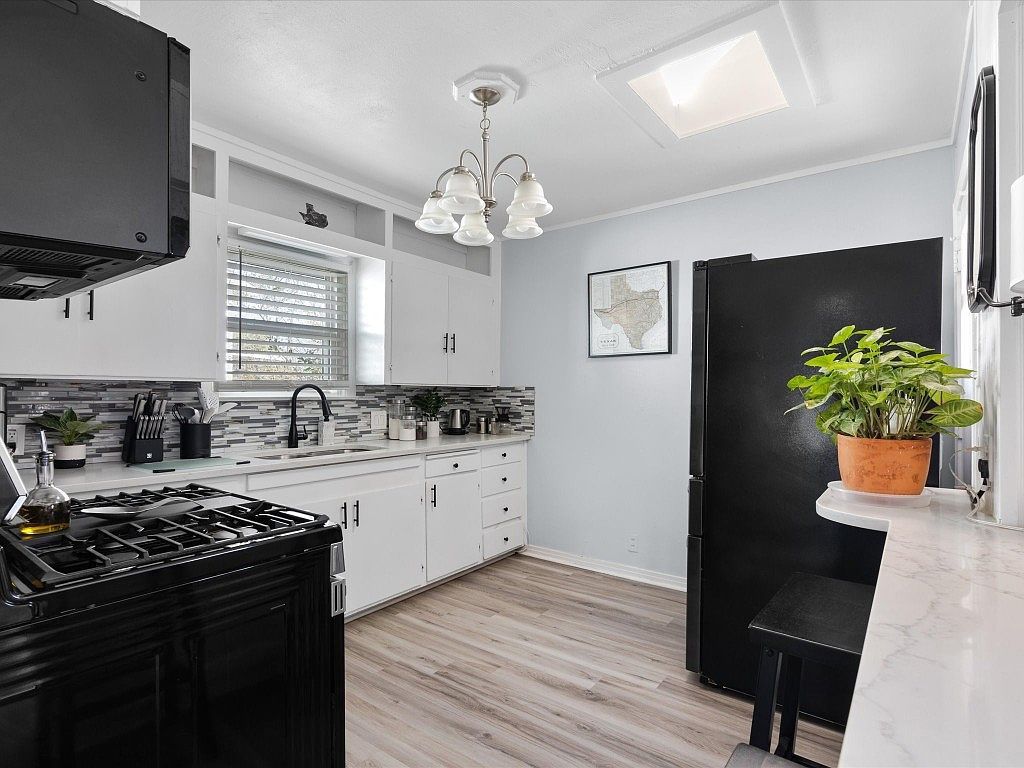 711 Sycamore St Weatherford, TX 76086 - Thumbnail 5