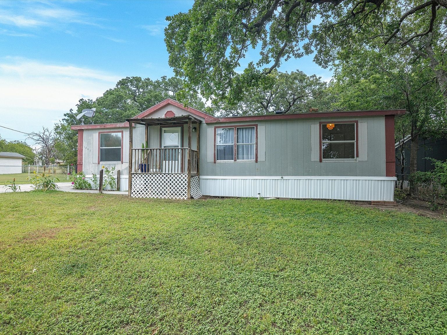 1102 15th St Bridgeport, TX 76426 - Thumbnail 5