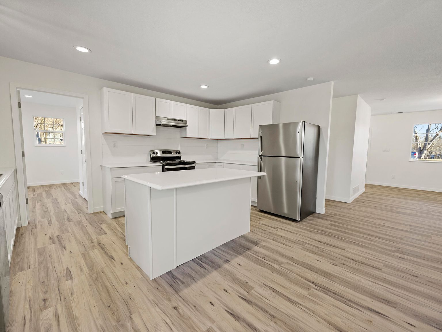 503 Watts Ave Fayette, MO 65248 - Thumbnail 5