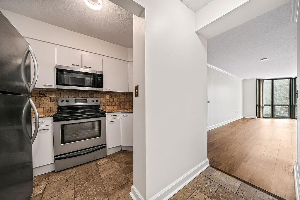 2870 Pharr Court South NW APT 203 Atlanta, GA 30305 - Thumbnail 5
