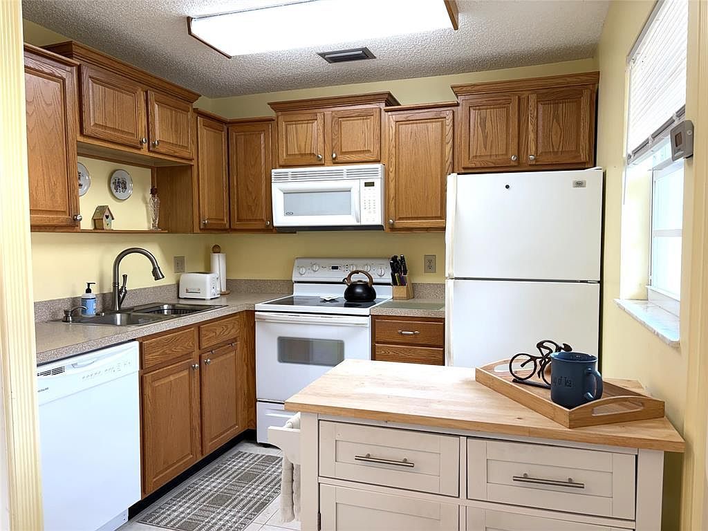 73 Royal Oak Ct APT 206 Vero Beach, FL 32962 - Thumbnail 5