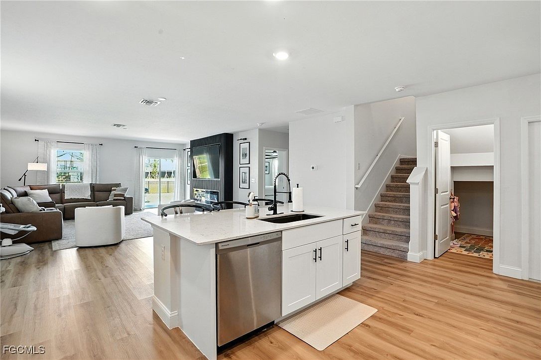 17765 Paradiso Way North Fort Myers, FL 33917 - Thumbnail 5