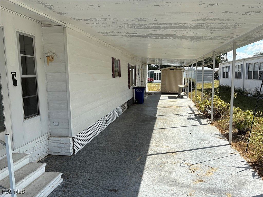 606 Pine Grove Ct North Fort Myers, FL 33917 - Thumbnail 5