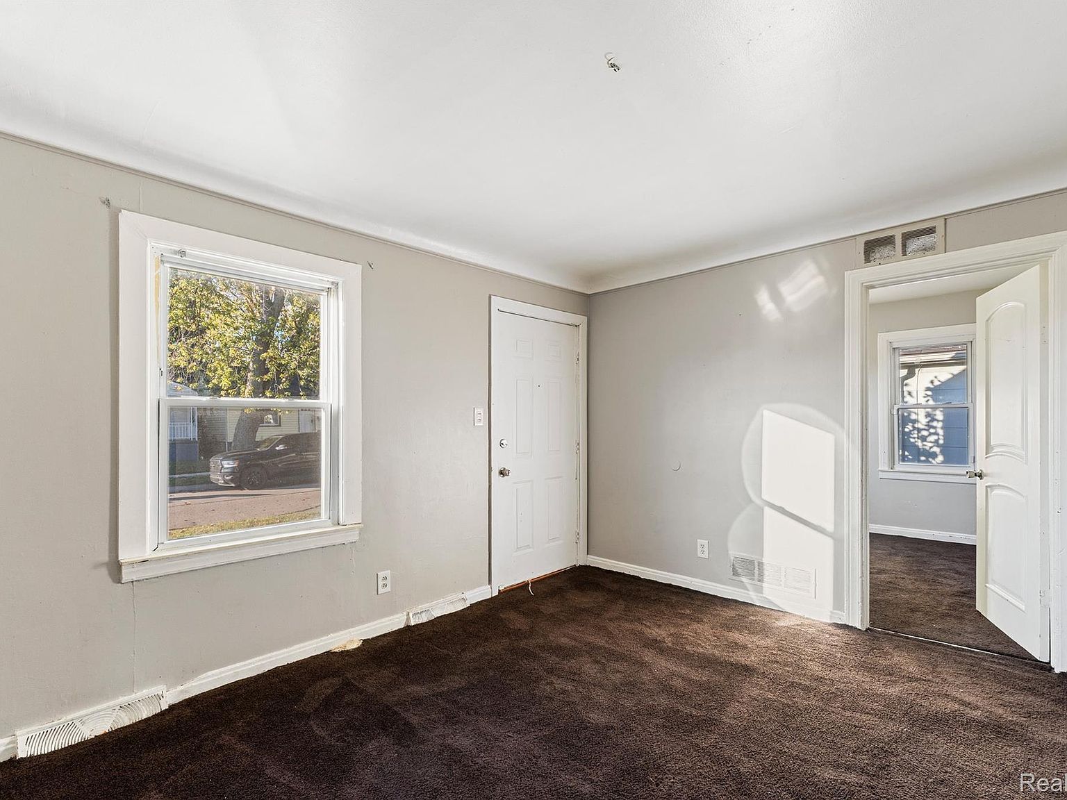 7583 Hudson Ave Warren, MI 48091 - Thumbnail 5