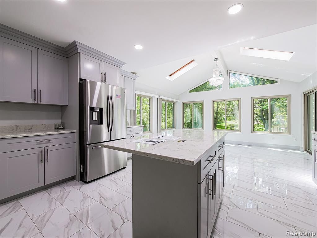 1347 Ruby Ave Rochester Hills, MI 48309 - Thumbnail 5