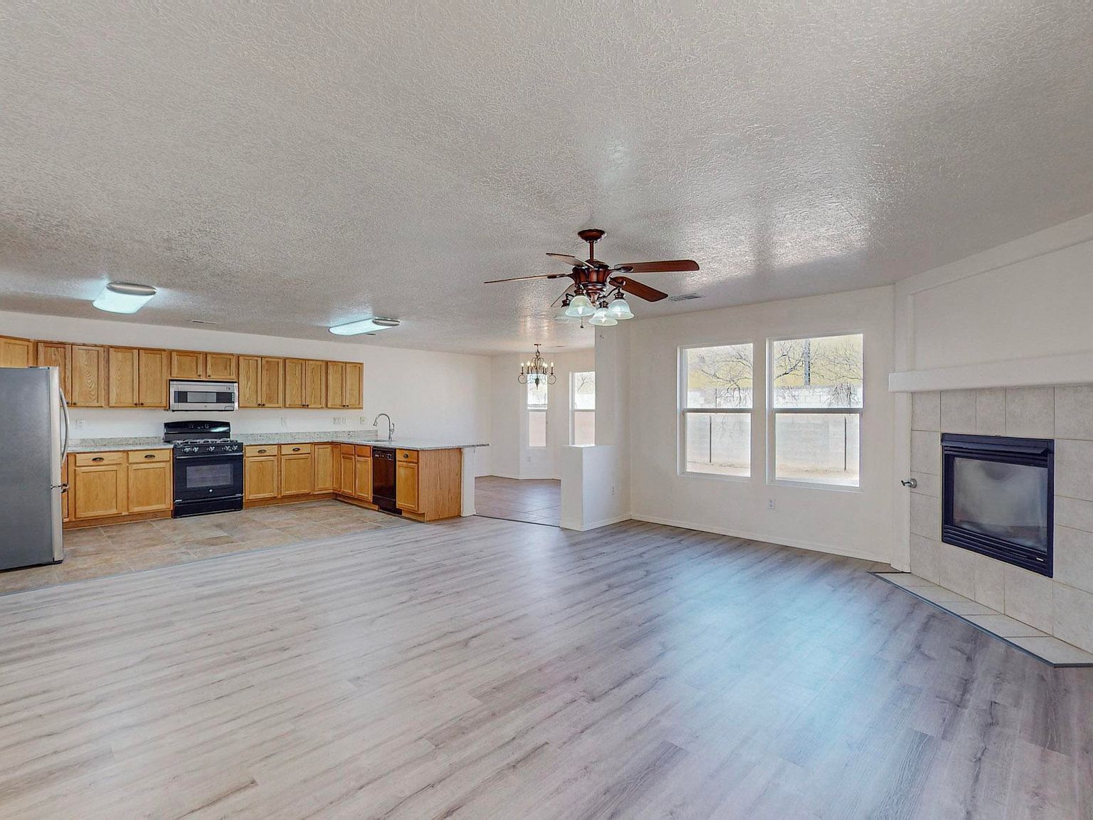 1112 Telstar Loop NW Albuquerque, NM 87121 - Thumbnail 5