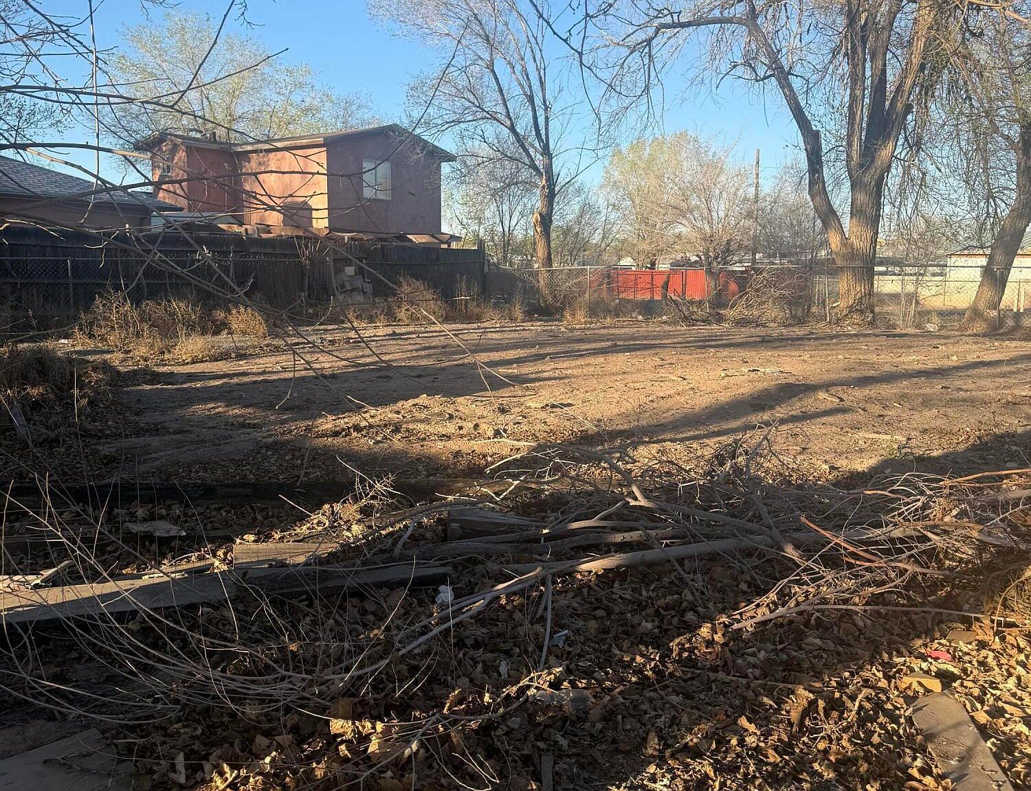 2402 Salvador Rd SW Albuquerque, NM 87105 - Thumbnail 5