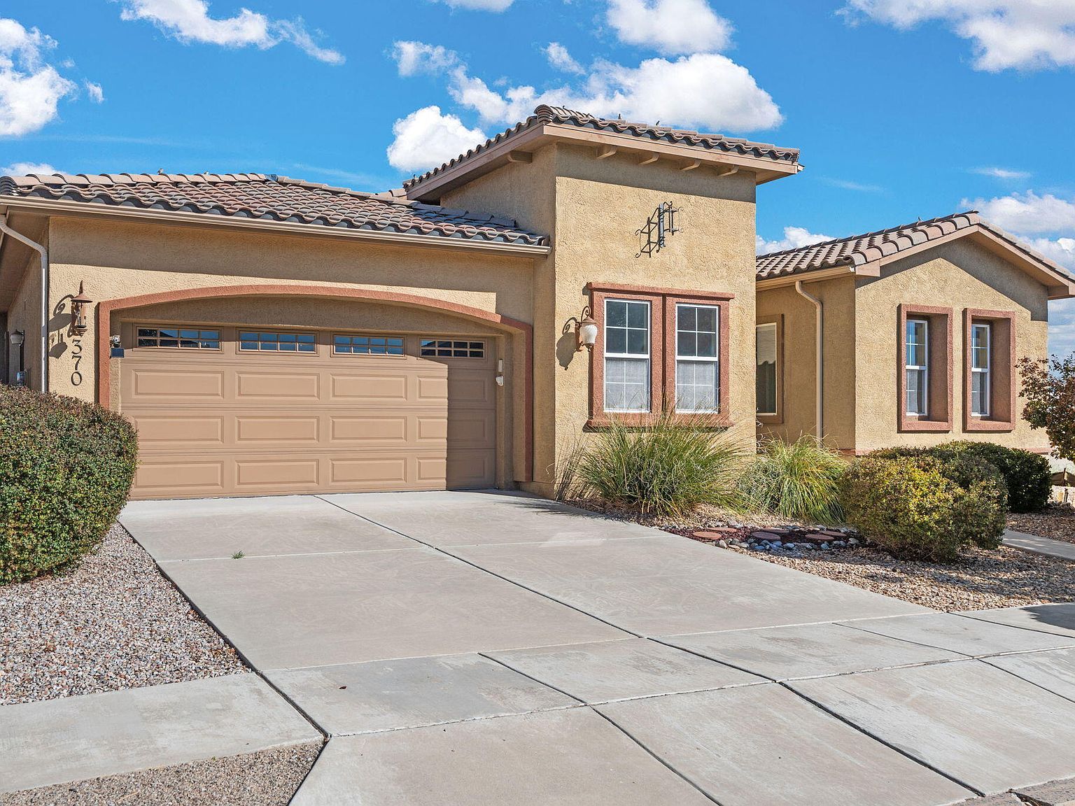 370 Zuni River Cir SW Los Lunas, NM 87031 - Thumbnail 5
