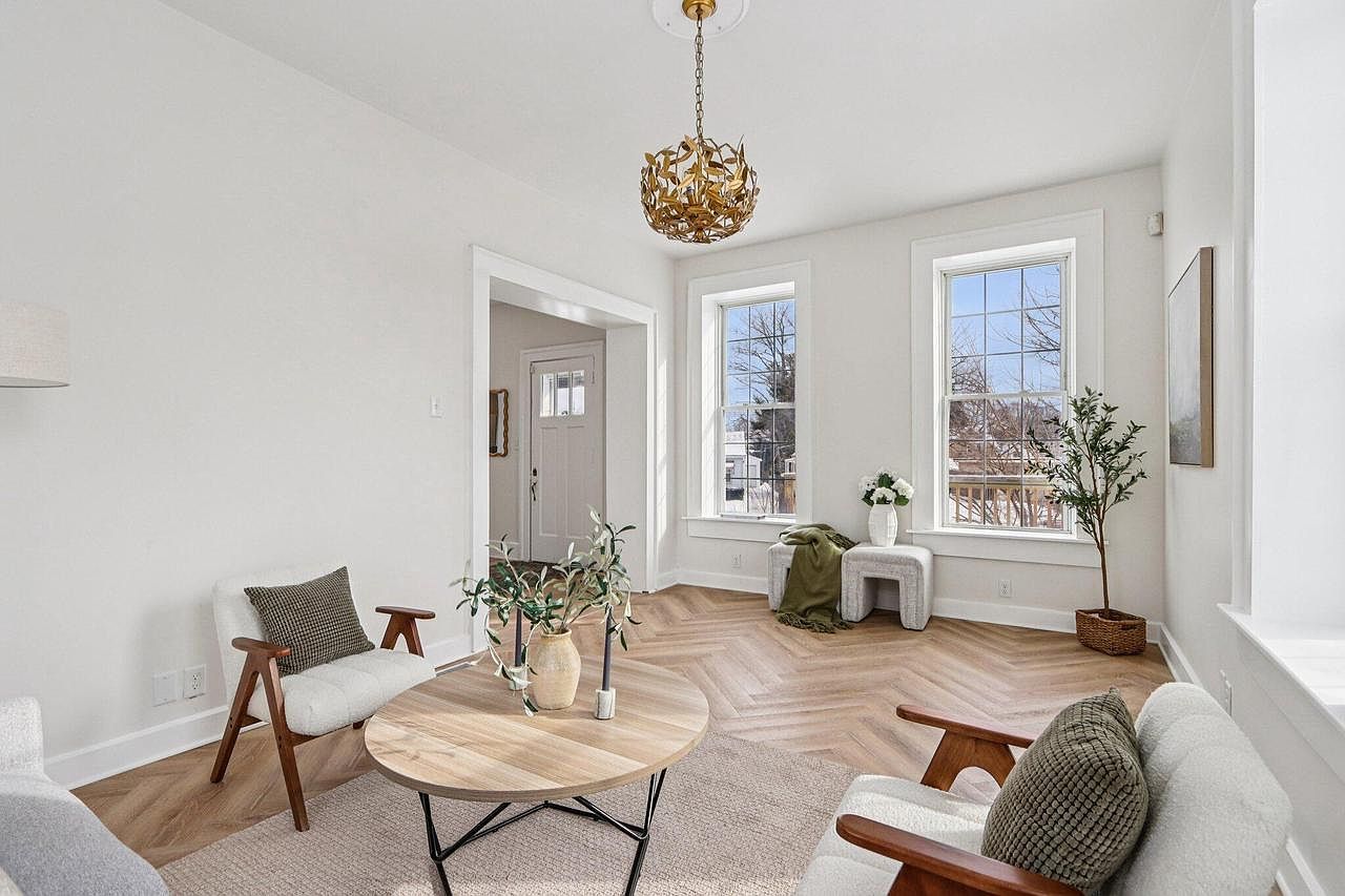 2048 Shoop St Racine, WI 53404 - Thumbnail 5