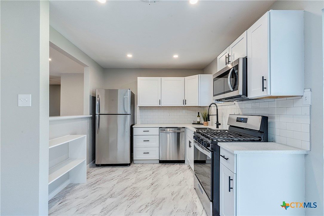 704 S 3rd St Copperas Cove, TX 76522 - Thumbnail 5