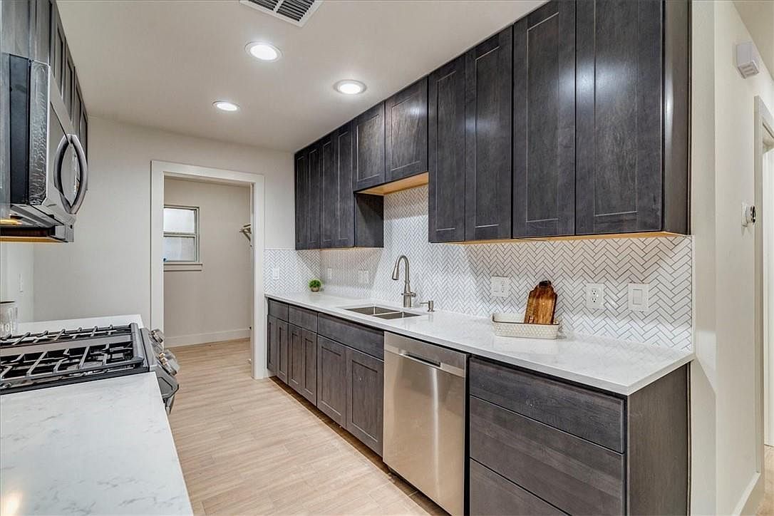 11207 Sage Hollow Dr Austin, TX 78758 - Thumbnail 5