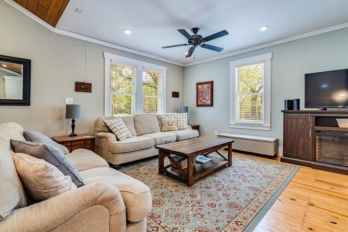 506 Shaw Ave Fredericksburg, TX 78624 - Thumbnail 5