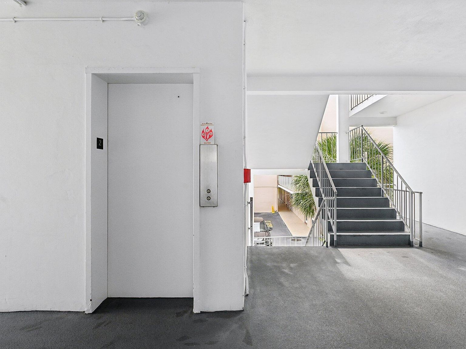 1461 S Ocean Blvd APT 204 Lauderdale By The Sea, FL 33062 - Thumbnail 5