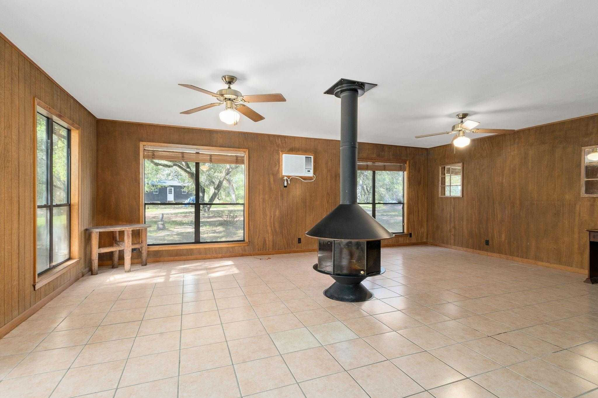 1216 Coxwell Road, Garwood, TX, USA, 77442 - Thumbnail 5