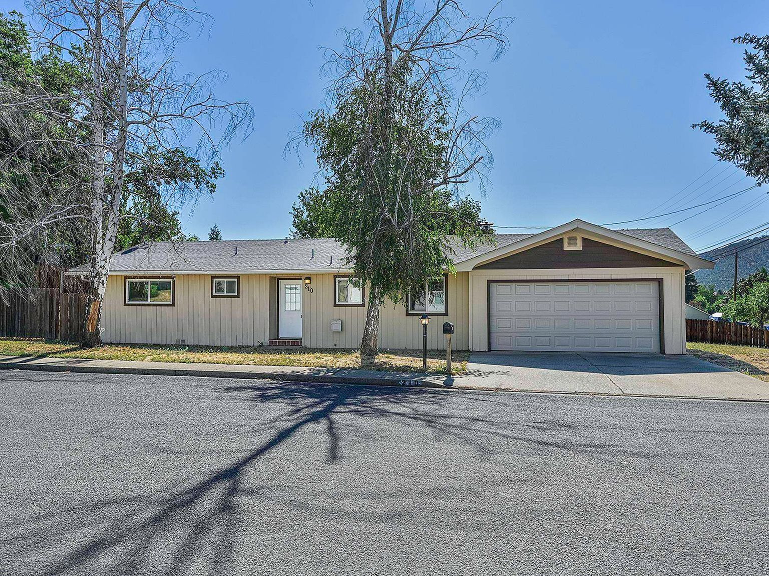 210 Sherman St Yreka, CA 96097 - Thumbnail 5