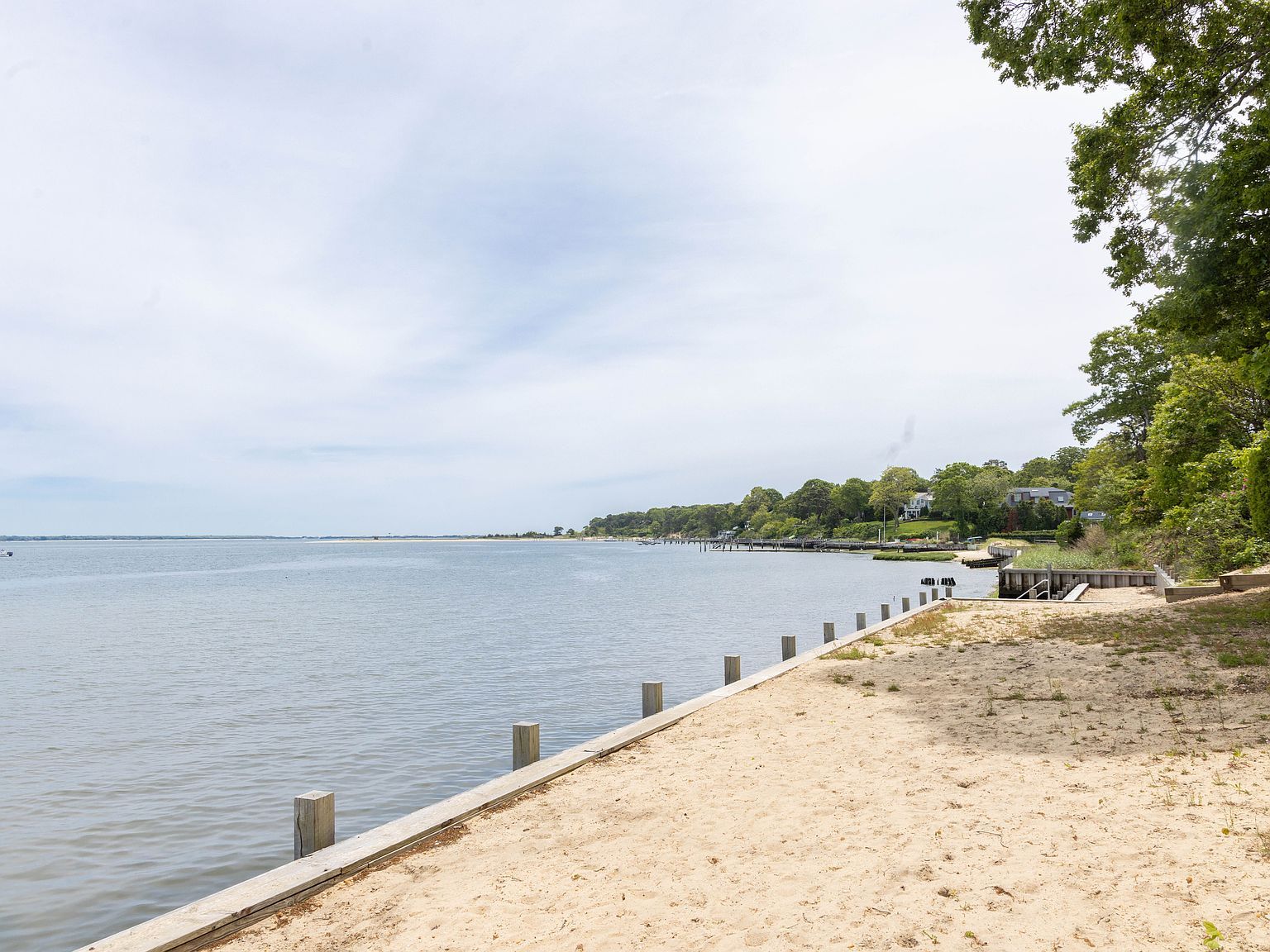 6 Bayview Dr Hampton Bays, NY 11946 - Thumbnail 5