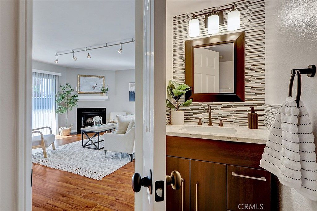 26111 Frampton Ave APT F Harbor City, CA 90710 - Thumbnail 5