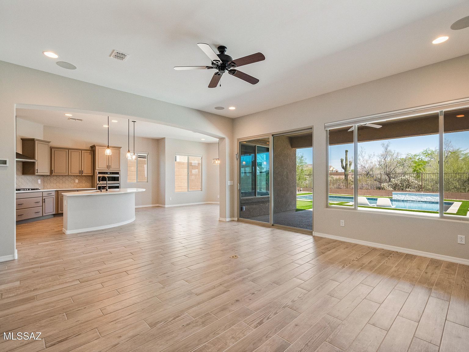 6909 W Cliff Spring Trl Marana, AZ 85658 - Thumbnail 5