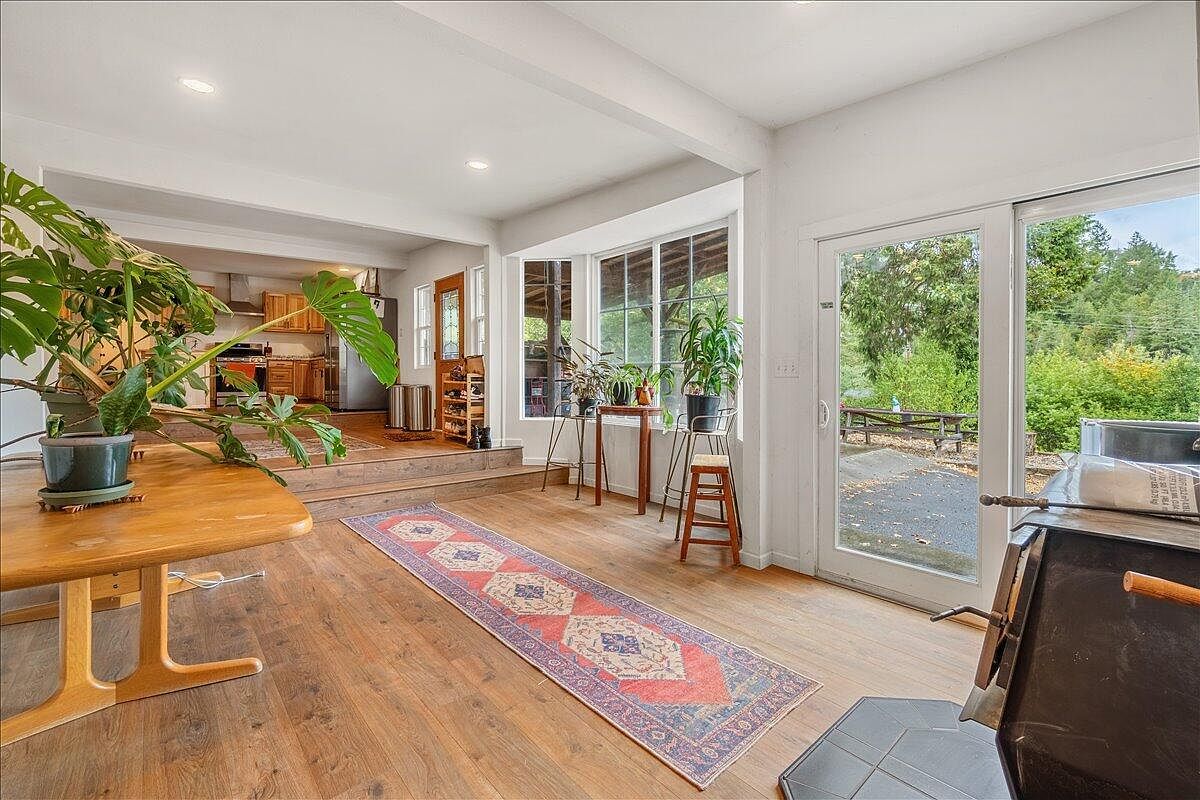 1052 Camp Kimtu Rd Garberville, CA 95542 - Thumbnail 5