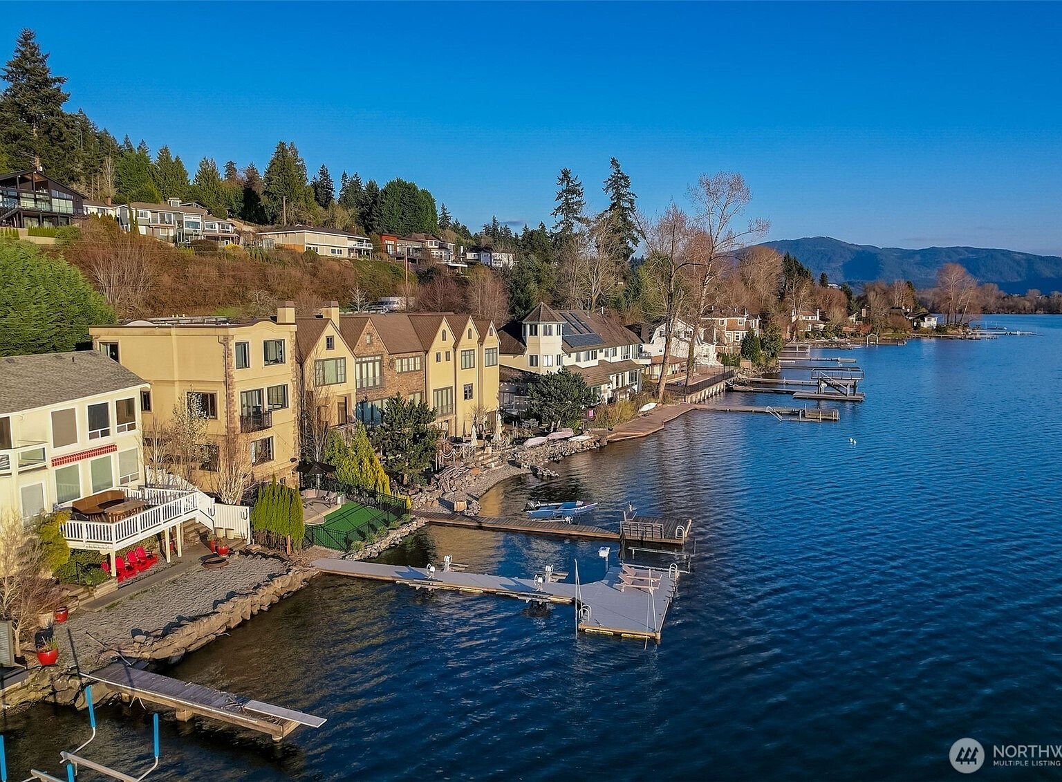 4013 E Lake Sammamish Shore Ln SE Sammamish, WA 98075 - Thumbnail 5