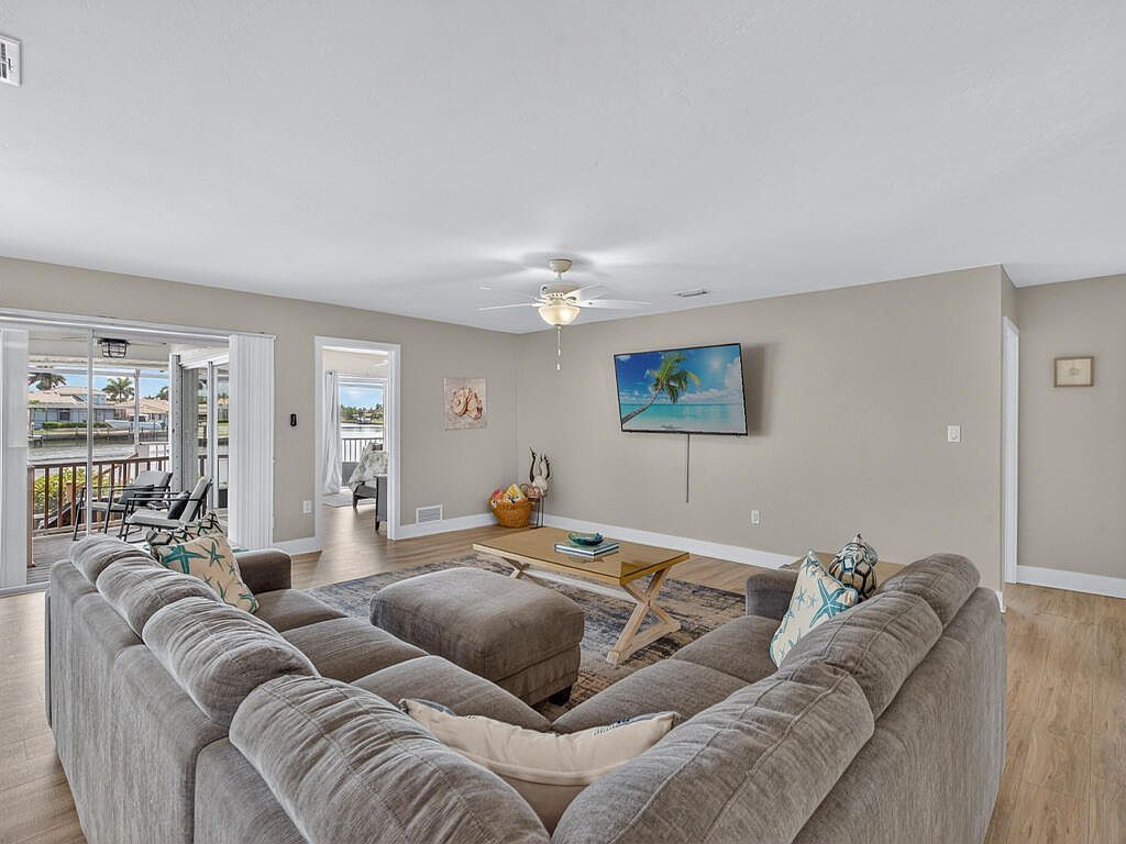 1585 Jamaica Ct Marco Island, FL 34145 - Thumbnail 5