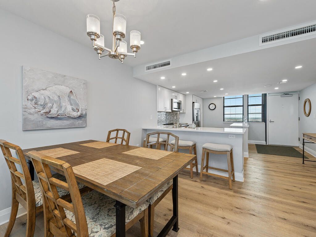 440 Seaview Ct APT 1502 Marco Island, FL 34145 - Thumbnail 5