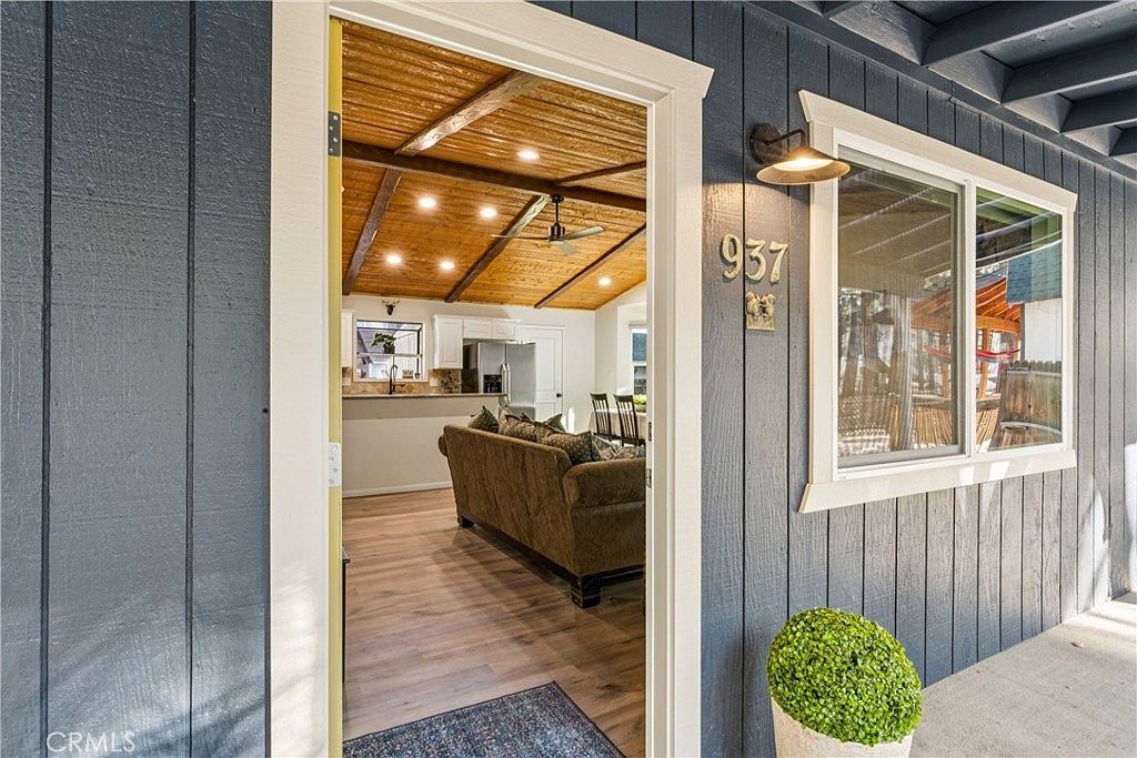 937 E Fairway Blvd Big Bear City, CA 92314 - Thumbnail 5