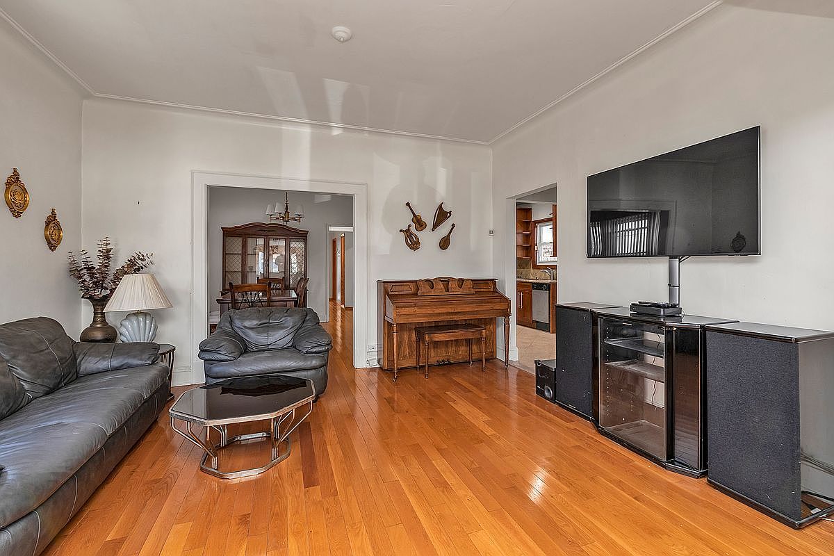 164-12 76th Ave Flushing, NY 11366 - Thumbnail 5