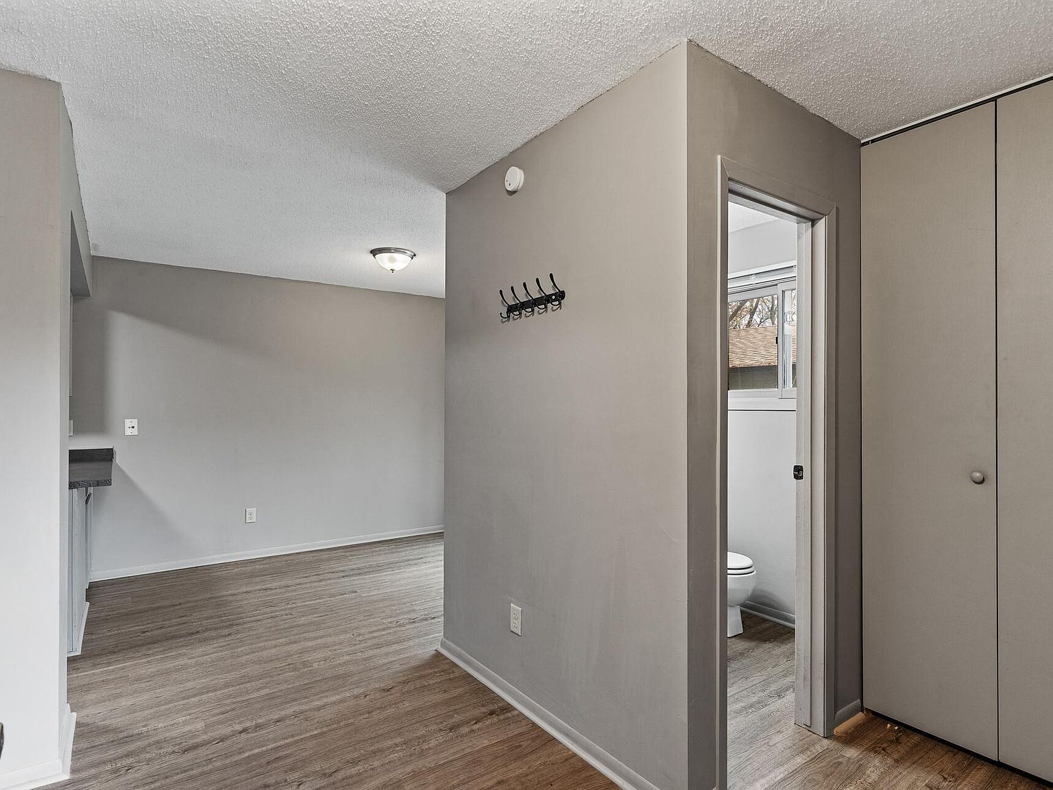 6342 Saint Johns Dr Eden Prairie, MN 55346 - Thumbnail 5