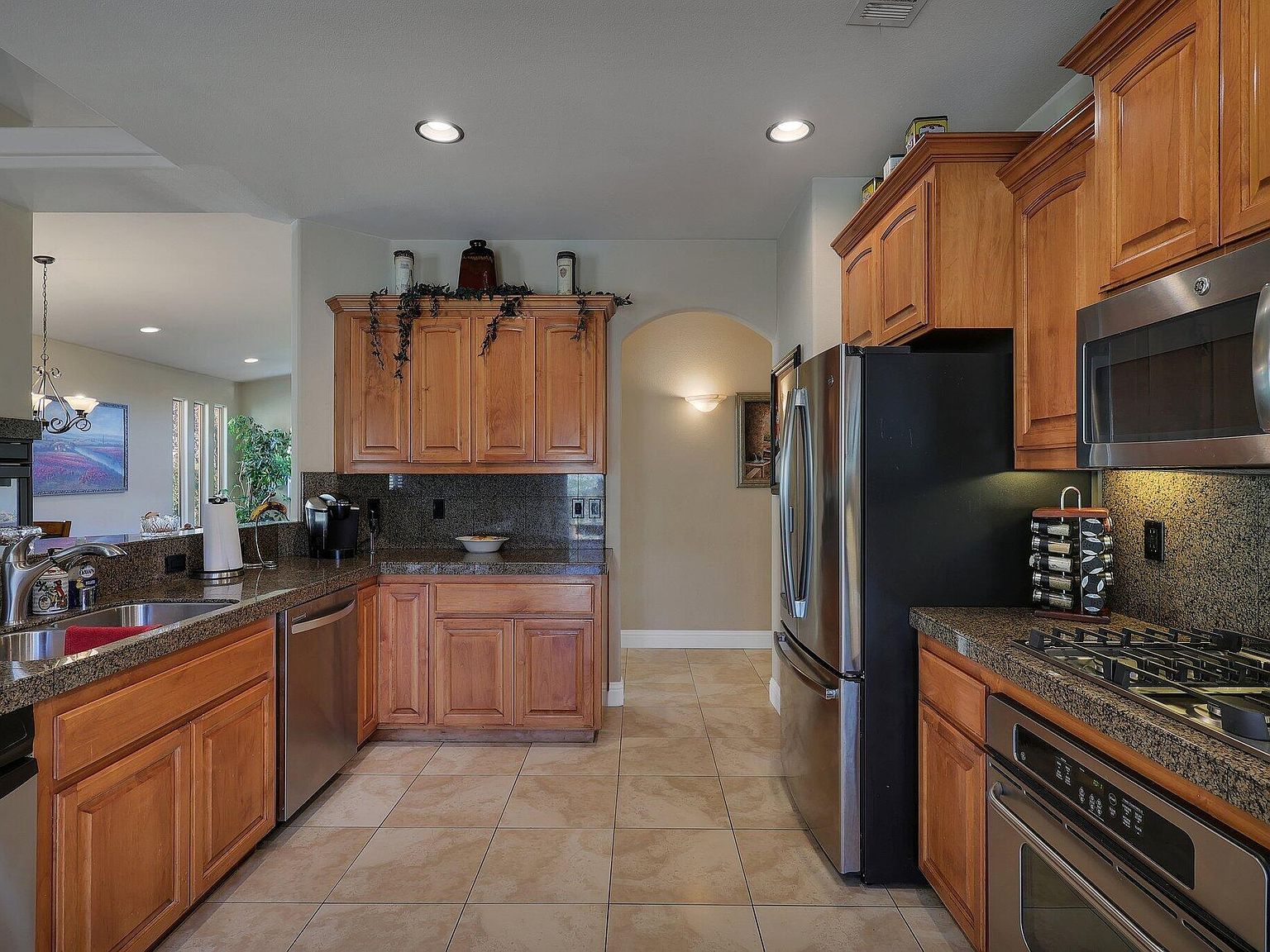 532 River Park Dr Redding, CA 96003 - Thumbnail 5