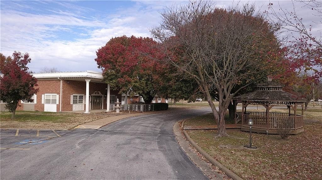 511 N Western Ave Girard, KS 66743 - Thumbnail 5