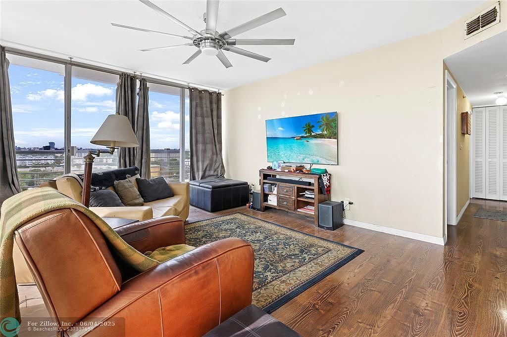 1720 Harrison St APT 10A Hollywood, FL 33020 - Thumbnail 5