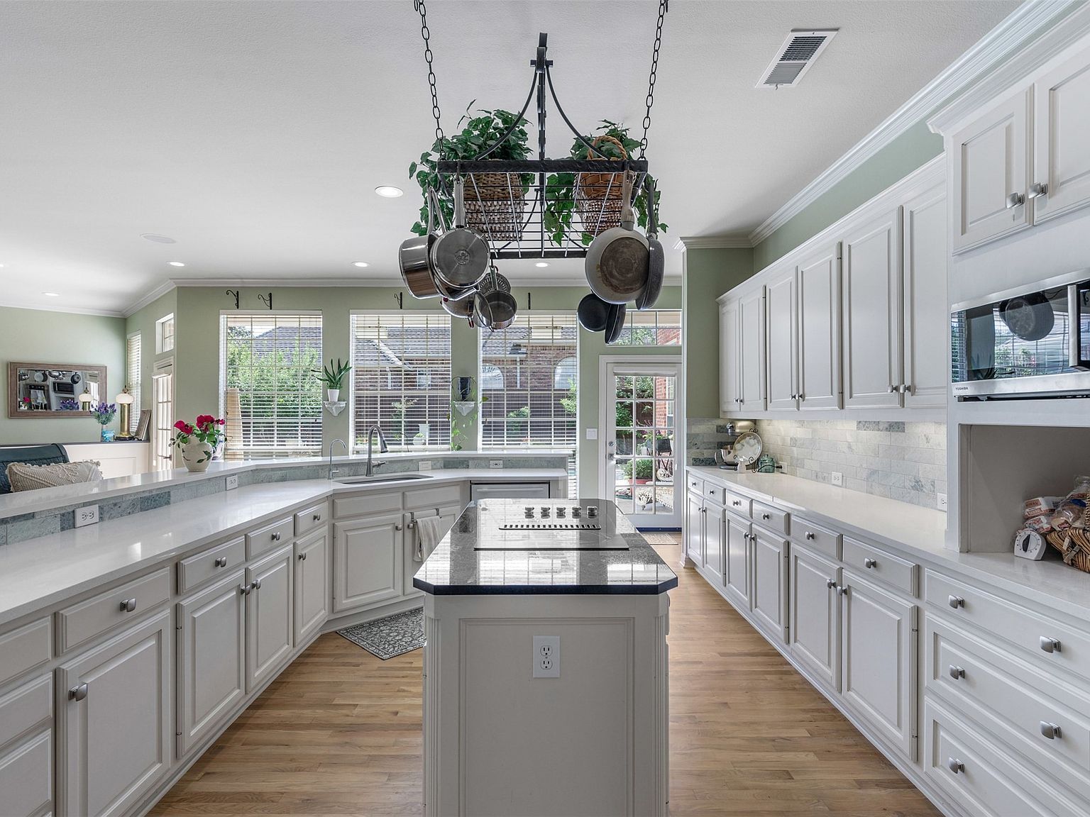 4549 Glenville Dr Plano, TX 75093 - Thumbnail 5