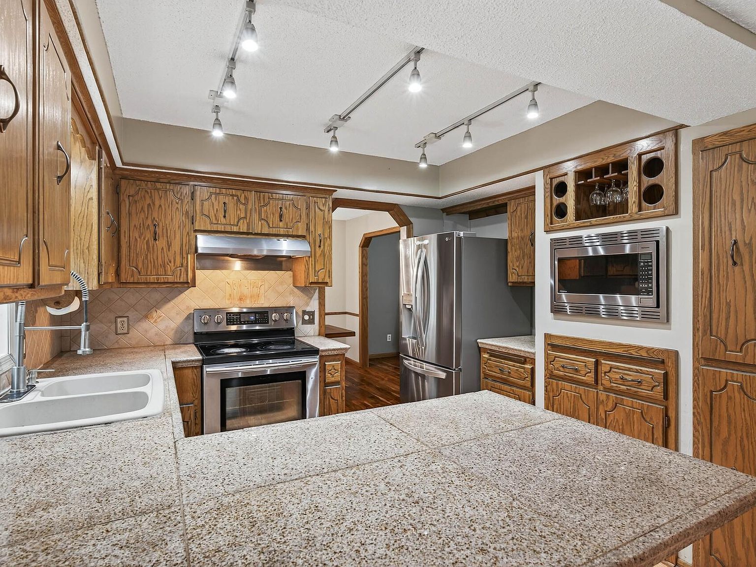 12092 Butternut St NW Coon Rapids, MN 55448 - Thumbnail 5