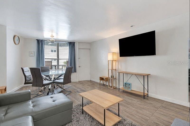 313 S Atlantic Ave #320/322 Daytona Beach, FL 32118 - Thumbnail 5