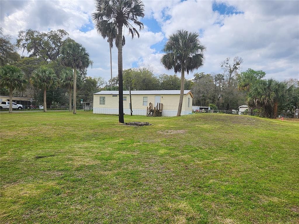 2122 County Road 426 Lake Panasoffkee, FL 33538 - Thumbnail 5