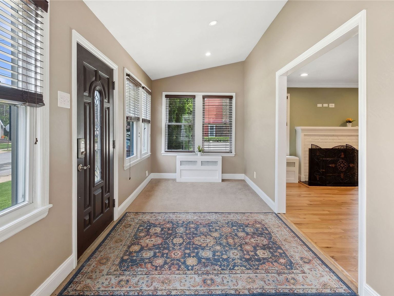 324 Wellington Rd Mineola, NY 11501 - Thumbnail 5