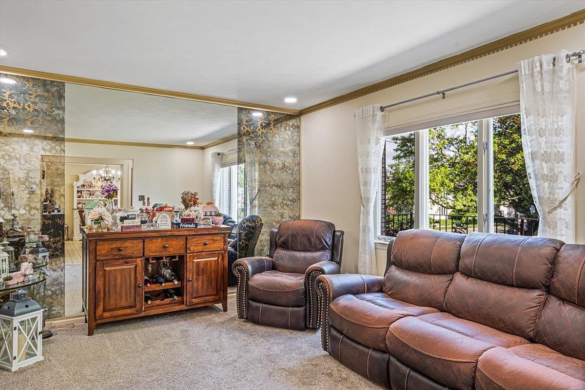 293 85th Ave Floral Park, NY 11001 - Thumbnail 5