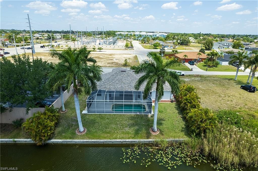 110 SE 16th Ter Cape Coral, FL 33990 - Thumbnail 5