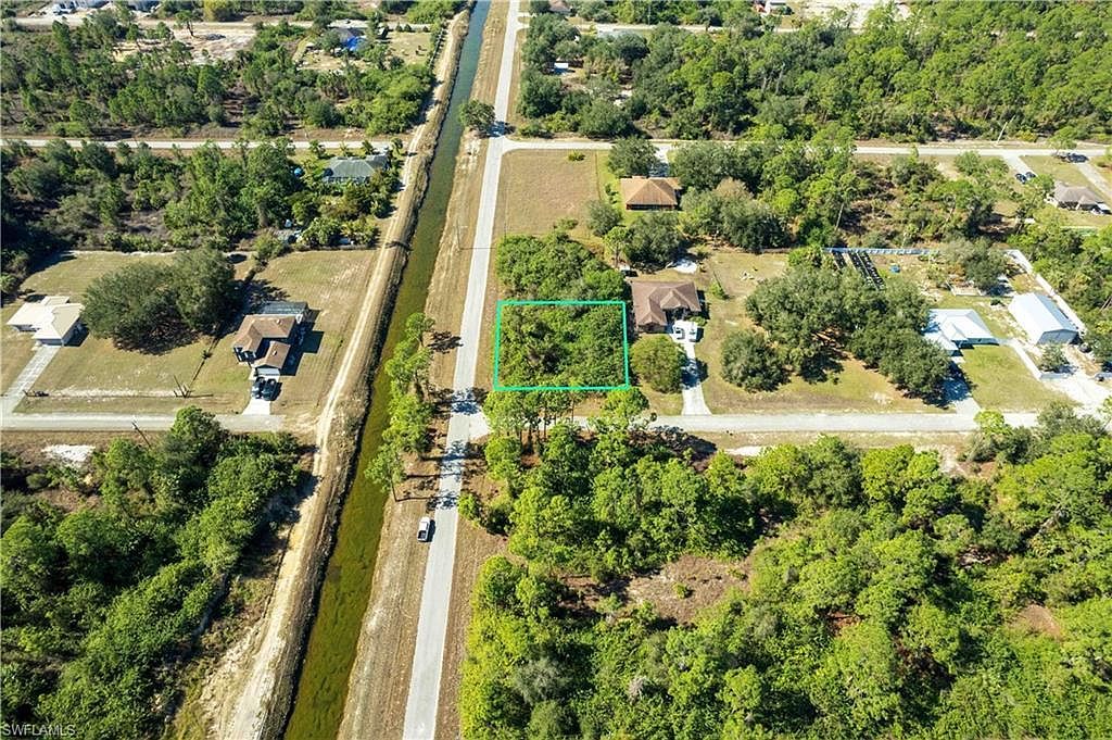 4407 E 20th St Alva, FL 33920 - Thumbnail 5