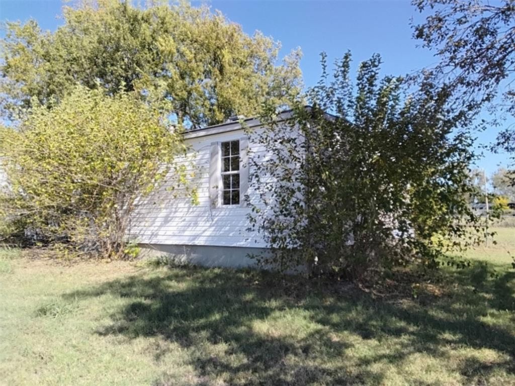 2011 SW Douglas Ave Lawton, OK 73501 - Thumbnail 5